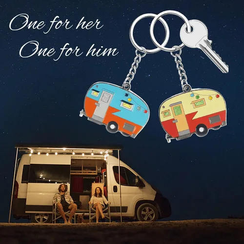 Vista 3 de Llavero de casa rodante con texto en inglés "Happy RV", llavero para parejas, regalo para hombres y mujeres, accesorios de campamento, paquete de 2