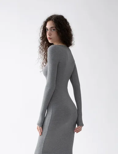 Vista 4 de PUMIEY Vestido largo de manga larga con cuello cuadrado para mujer, suave y acanalado