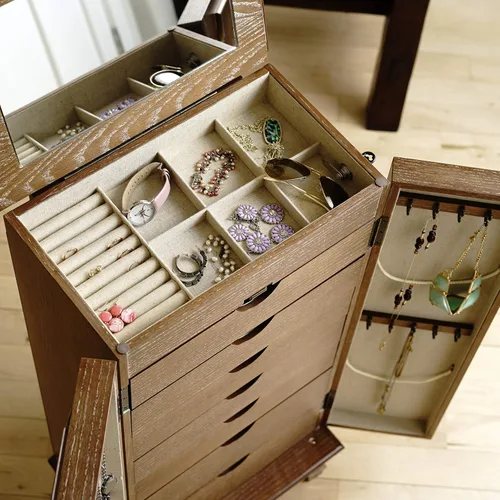 Vista 4 de Hives and Honey Carson Jewelry Armoire, roble