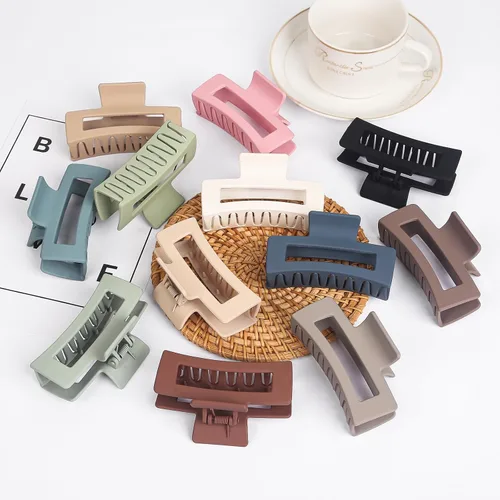 Vista 7 de Paquete de 12 pinzas negras para el cabello para mujer, pinzas medianas para cabello fino y grueso, clips de plátano mate de sujeción fuerte