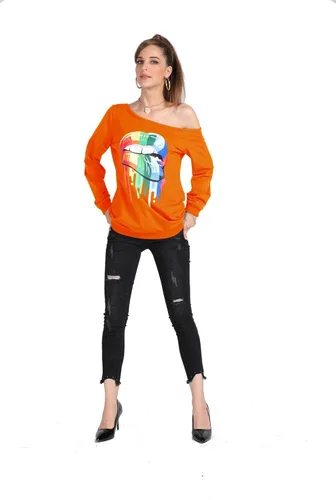 Vista 4 de MAGICMK - Suéter de hombros descubiertos y manga larga para mujer, blusas informales con estampado de labios, tallas extragrandes, holgadas