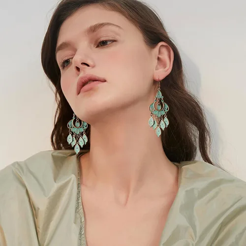 Vista 2 de Pendientes colgantes únicos de estilo bohemio vintage con diseño de lágrima de bronce para mujer