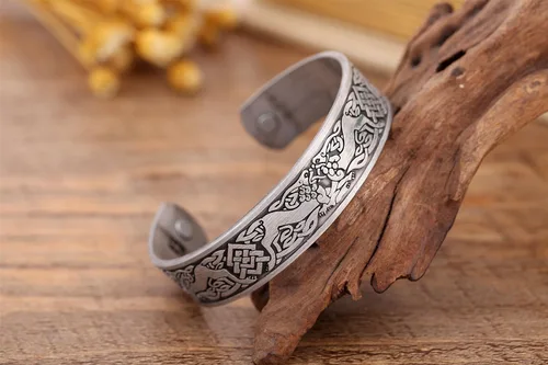Vista 4 de My Shape Pulsera de lobo vikingo nórdico Fenrir con nudo celta antiguo para hombre