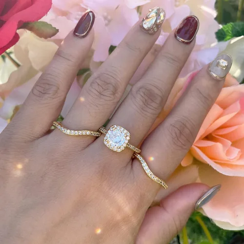 Vista 6 de Anillos a juego para parejas, anillos a juego de 1.8 quilates chapados en oro de circonita cúbica para mujer, conjuntos de anillos de boda para él
