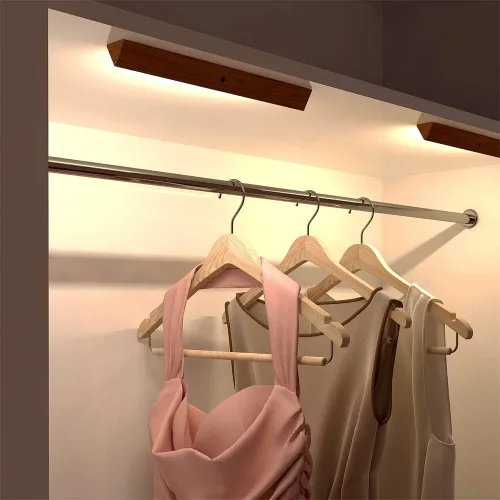 Vista 2 de Luces LED de noche recargables con sensor de movimiento magnético de madera, fácil de instalar, adecuadas para baño, sala de estar, dormitorio