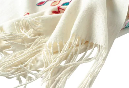 Vista 2 de Urban CoCo Chal bordado de gran tamaño con borlas para mujer