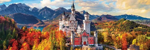 Vista 2 de Castillo de Neuschwanstein en otoño