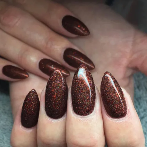 Vista 11 de Uñas postizas a presión cromadas de bronce y almendra mediana, uñas postizas de aguja con diseño brillante, uñas postizas acrílicas de metal