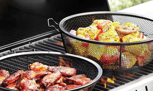 Vista 2 de Outset QD77 Parrilla, 1 UN, Cesta y Sartén de Chef para Exteriores en Negro