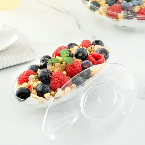 Vista 5 de Restaurantware Vasos de delicatessen de 5.5 onzas, 100 vasos ovalados de plástico para frutas, con tapas, vasos desechables de plástico transparente