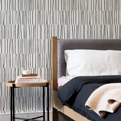 Vista 2 de Tempaper x Bobby Berk - Papel tapiz removible para despegar y pegar, color blanco y negro, 20.5 pulgadas x 9 pies, fabricado en los Estados Unidos