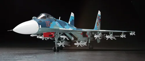Vista 5 de Hasegawa 1:72 Escala SU-33 Flanker D Modelo Kit