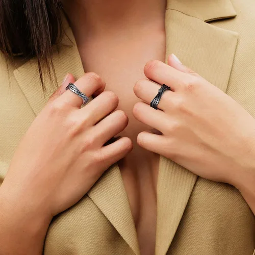 Vista 2 de Bestyle Anillos de ala de ángel antiguos para mujeres y hombres, anillos de banda de plumas de guardián, anillos de promesa de pareja
