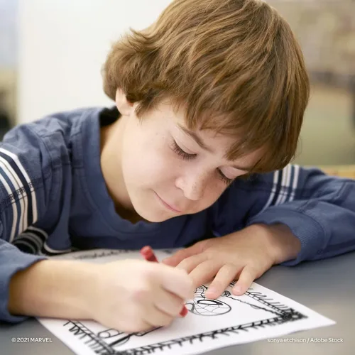 Vista 2 de Juego de libros para colorear y actividades de Spiderman (2 libros)