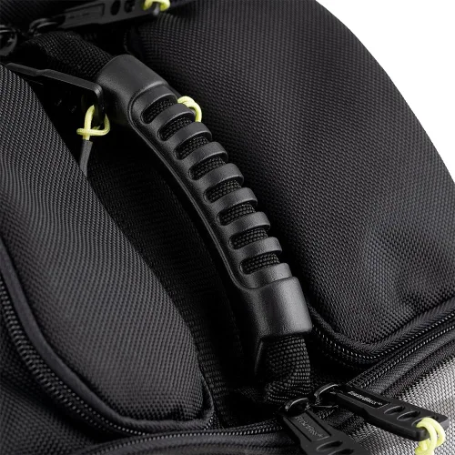 Vista 10 de Bucket Boss Paquete de herramientas de alta visibilidad Pro Tech con empuñaduras de mango StayPut, parte inferior de goma moldeada impermeable