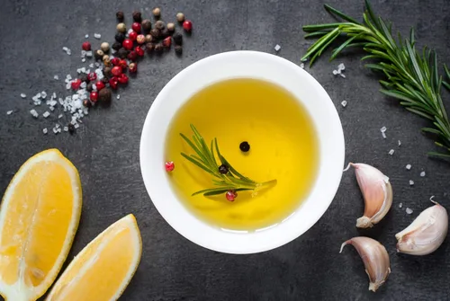 Vista 3 de Calivirgin Aceite de oliva virgen extra con sabor a ajo jalapeño con infusión de ajo, aceite de oliva prensado en frío, aceite de oliva jalapeño