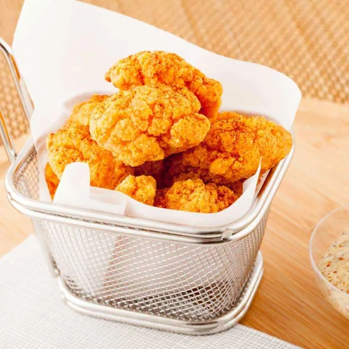 Vista 3 de Restaurantware - Cesta para freidora de 5 x 4 pulgadas, 1 cesta cuadrada pequeña para freír – rejilla de malla, con asa, recipiente de acero