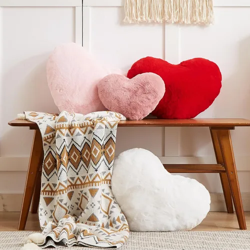 Vista 2 de YRXRUS Almohadas de corazón, almohada en forma de corazón, pequeñas almohadas de corazón rosa polvoriento para regalos, almohadas de imitación