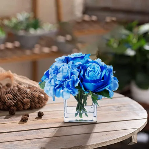 Vista 6 de ENOVA FLORAL Pequeñas flores falsas de seda azul con jarrón, arreglo floral artificial de rosas mixtas y hortensias en jarrón con agua sintética