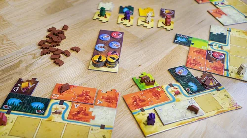 Vista 2 de Juego de mesa de estrategia, mecánica Kingdomino con un giro, juego de mesa para niños, adolescentes, adultos y noches de juegos en familia, a