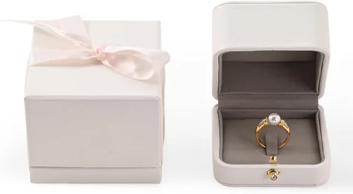 Vista 2 de Caja de regalo de anillo de joyería de cuero PU de gama alta blanca Caja de anillo de compromiso de propuesta interior de microfibra