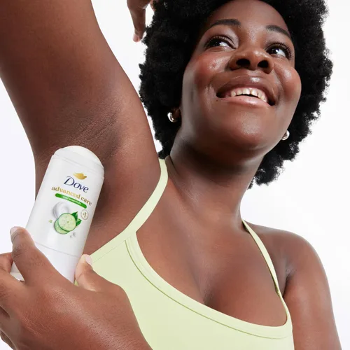 Vista 6 de Dove Advanced Care - Desodorante antitranspirante en barra Cool Essentials para ayudar a reparar la barrera de la piel después del afeitado, con 72