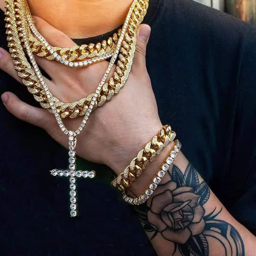 Vista 6 de JINAO Cadena de Cruz para Hombres Collar de Cruz de Oro Chapado en Oro de 14K Cadena de Cruz de Clavo Grande con Circonitas Cúbicas Colgante Joyería