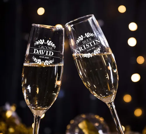 Vista 3 de Juego de 2 copas de champán personalizadas para boda grabadas con caja - Bride & Groom's Wedding Toast