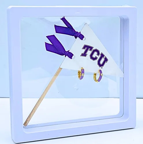 Vista 3 de Color Shout x TCU Huggie Hoops on Pennant Flag