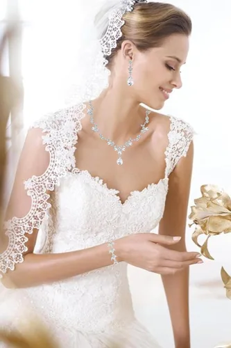 Vista 3 de Paxuan Juego de joyas florales elegantes para mujeres, noviasdamas de honor, conjunto de joyas de cristal para boda, baile de graduación, fiesta