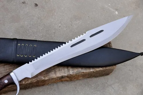 Vista 4 de Cuchillo Machete D-Guard de 18 pulgadas - Cuchillo Machete - Machete de Cuchilla Hecho a Mano - Equilibrio Templado Agua - Listo para usar