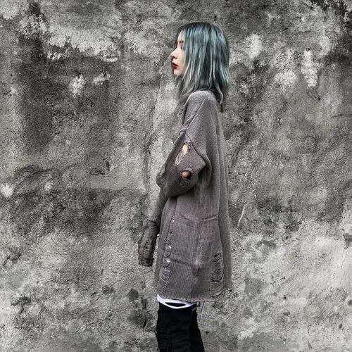Vista 2 de Zhiyouni Suéter gótico punk para mujer, suelto, de gran tamaño, a rayas, rasgado, suéter de punto