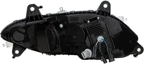 Vista 5 de United Pacific Faro LED 35759 "apagón" para camión LT internacional 2017-2021 - lado del conductor