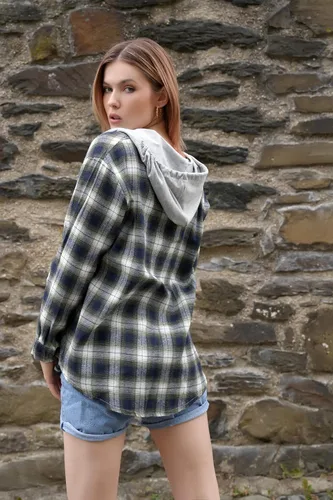 Vista 2 de ZAFUL Camisa de manga larga a cuadros para mujer, mezcla de lana con botonadura, chaqueta fina, blusa casual con bolsillo.