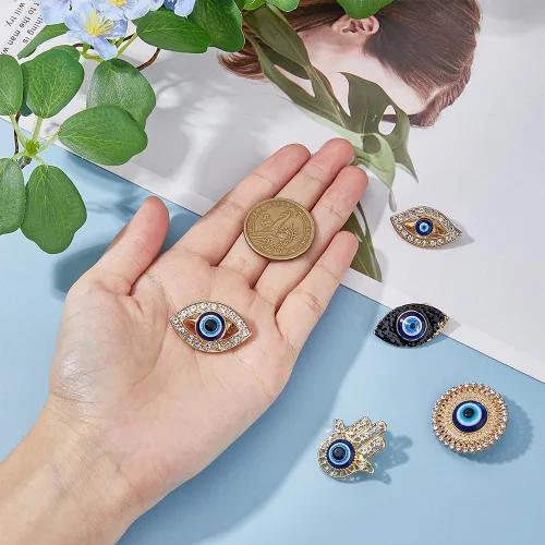 Vista 3 de HOBBIESAY 5 estilo Rhinestone Evil Eye Lapel Pins Hamsa Hand Backpack Broches Planos Redondos Ropa Collar Pines Buena Suerte Bufanda Broches