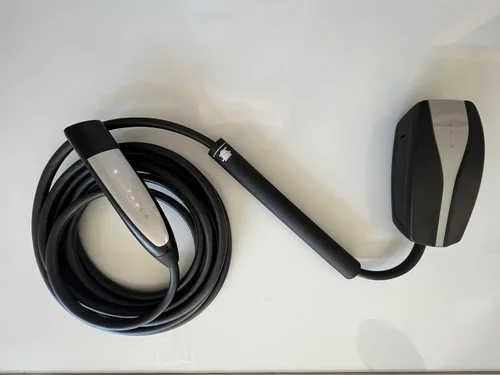 Vista 7 de Protector de cable EV, protector de cable para puerta de garaje, fabricado en EE. UU., proporciona una protección duradera para tu cable de carga