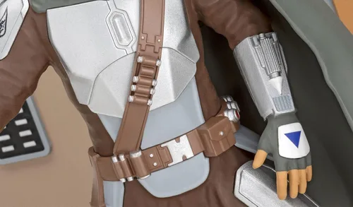 Vista 5 de Revell 06784 Star Wars: The Mandalorian Din Djarin™ - The Bounty Hunter - Kit de modelo de plástico sin construir y sin pintar a escala 1:9 con base