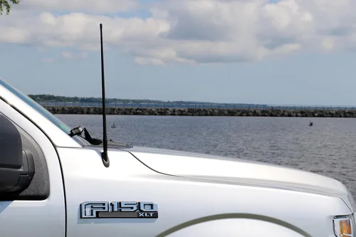 Vista 5 de AntennaMastsRus – 2009 – 2018 Dodge Ram Truck 1500 – antena de Repuesto, Negro