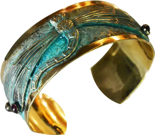 Vista 3 de Elaine Coyne Verdigris Patina - Brazalete decorativo de libélula - Amatista y granate