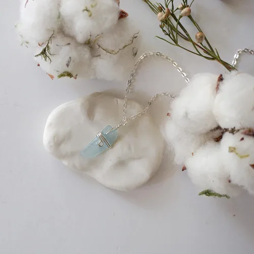Vista 8 de Collares de encanto de cristal con piedra de nacimiento para mujer de Designs by Nature Gems