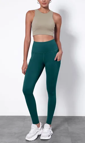 Vista 3 de ODODOS - Leggings capri de cintura alta, con bolsillos, control de abdomen, para mujer, no se transparentan, para yoga, entrenamiento, deportes