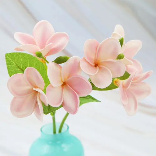 Vista 5 de Winterworm 3 piezas de flores artificiales de plumeria con hojas, ramos realistas de plumeria frangipani y brotes en total de 9 flores falsas