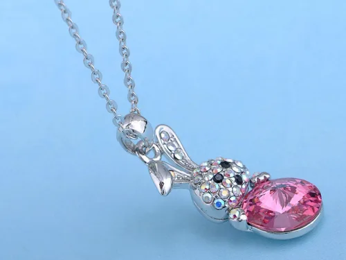 Vista 2 de Alilang Colgante de conejo lindo conejo collar de diamantes de imitación para mujer regalo