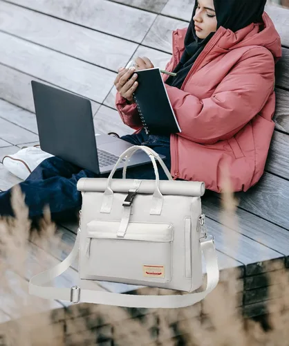 Vista 2 de Wxnow Mochila de mensajero convertible para mujer, mochila para laptop de 15.6 pulgadas, Beige, talla única, Casual