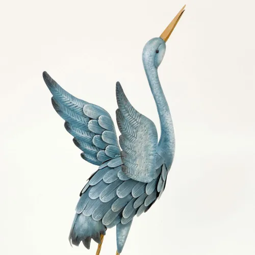 Vista 9 de Bits and Pieces - Juego de escultura de metal de garza azul japonesa - Dos grúas de pie perfectas para la decoración del jardín - Arte de jardín