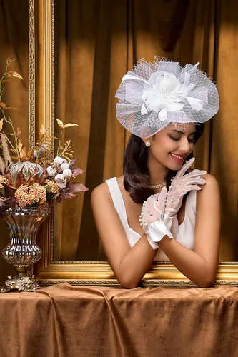 Vista 5 de BABEYOND Sombreros Derby para mujer, sombreros de fiesta de té, tocados de Kentucky, sombrero de organza para cóctel, novia, boda, plumas, clip