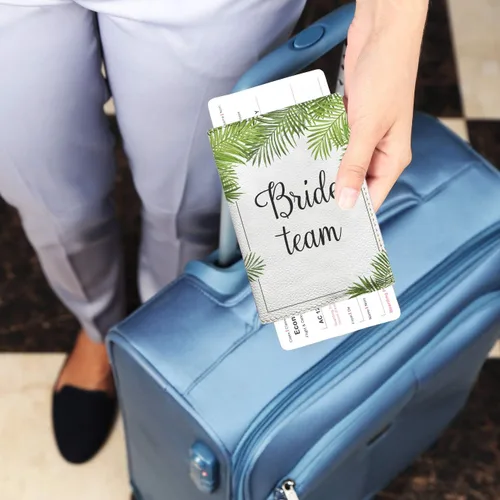 Vista 4 de Novia a ser y titular del pasaporte del equipo con nombre genuino cuero ecológico cubierta personal diseño lindo, Equipo de Novia, Moderno