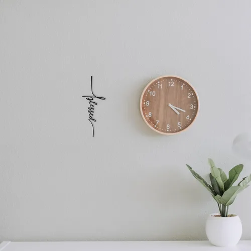 Vista 2 de Cruz bendecida - Arte de pared de metal - 9.5" X 20" - Negro