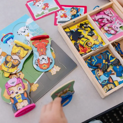 Vista 7 de Melissa & Doug Juego de actividades magnéticas de madera de Paw Patrol