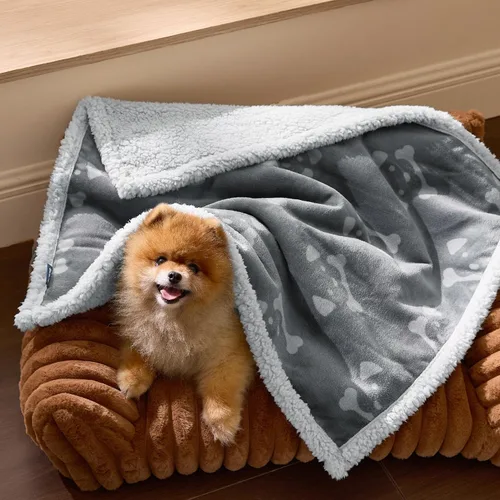 Vista 8 de Bedsure - Mantas impermeables para perros pequeños - Manta de felpa de sherpa con impresión suave lavable para perros y gatos, protector de muebles